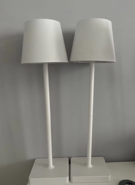 Moderne Wiederaufladbare LED-Tischlampe mit Dimmbarem Licht