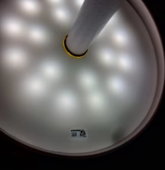 Moderne Wiederaufladbare LED-Tischlampe mit Dimmbarem Licht