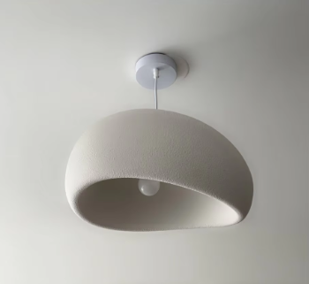 Minimalistische Hängelampe in Weiß – Skulpturales Design